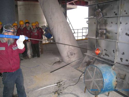 高壓水射流回轉(zhuǎn)窯預(yù)熱系統(tǒng)堵塞清理.jpg